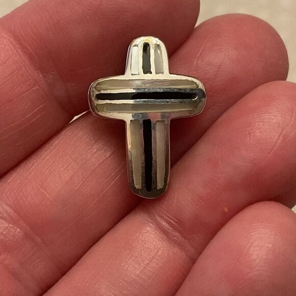 STERLING SILVER MATHER OF PEARL INLAID CROSS​​ - Picture 3 of 8